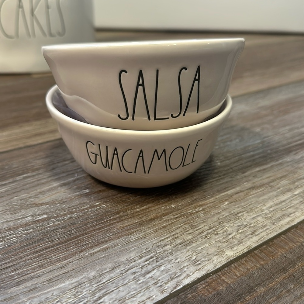 Rae Dunn 2-piece bowl set